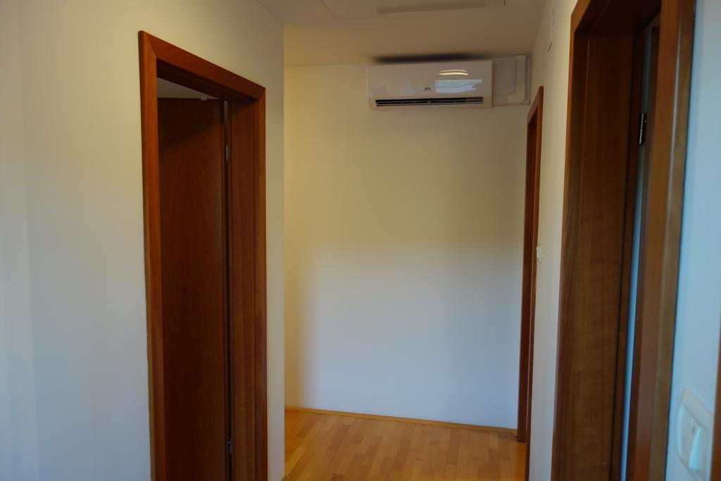 Apartment Beks Постойна Екстер'єр фото