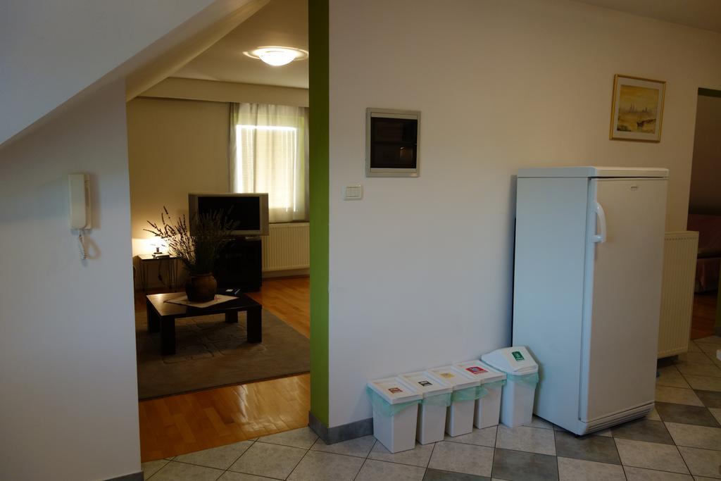 Apartment Beks Постойна Екстер'єр фото