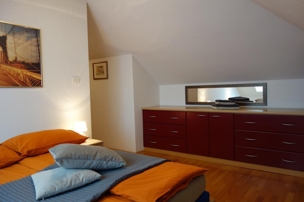 Apartment Beks Постойна Екстер'єр фото